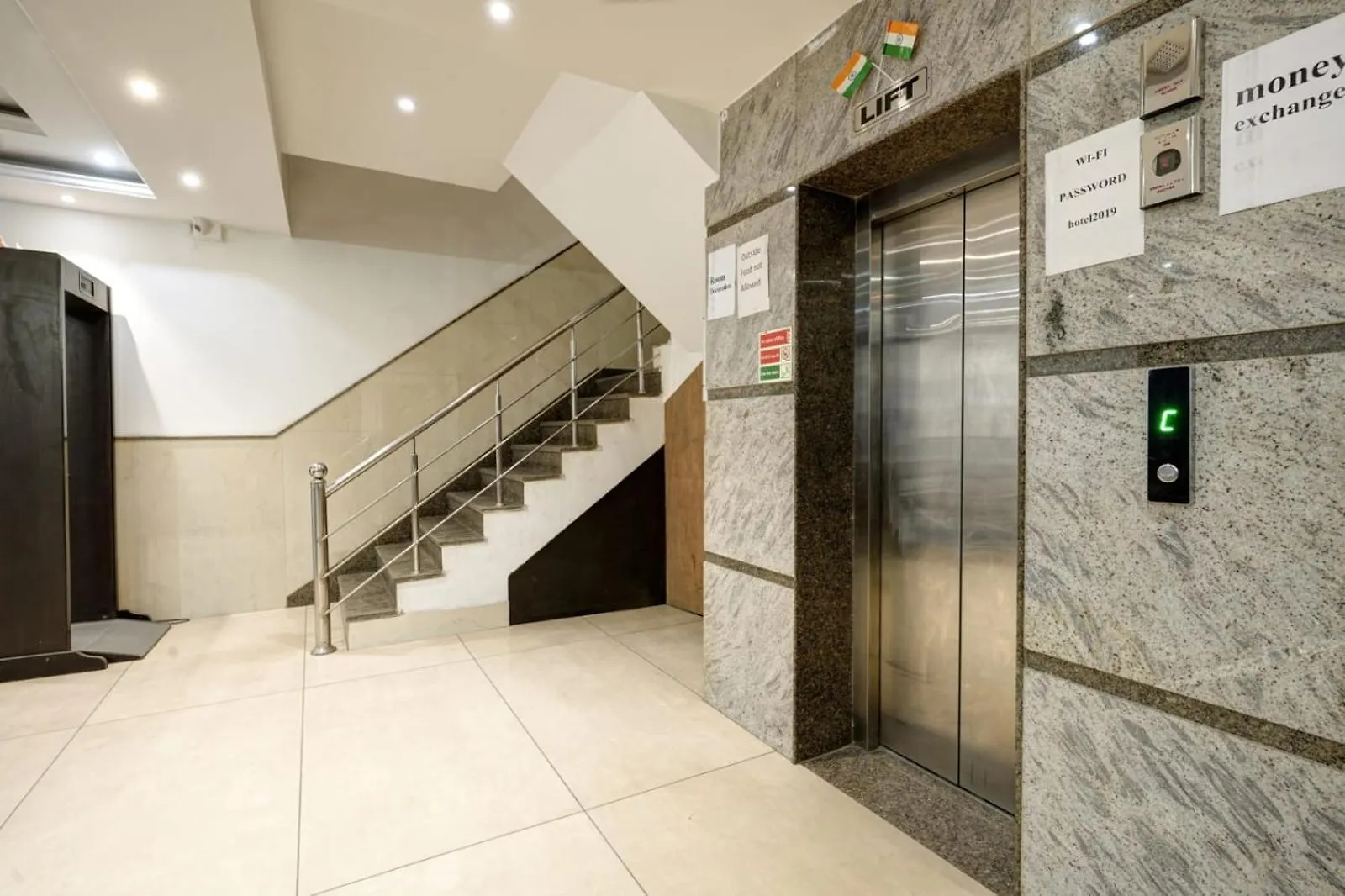 Hotel Indra New Delhi 4*,